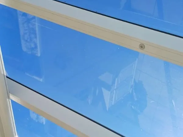 Glasfläche nach der Reinigung