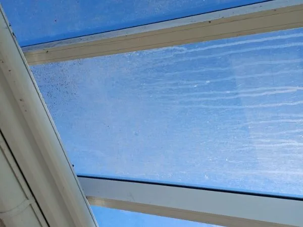Glasfläche vor der Reinigung