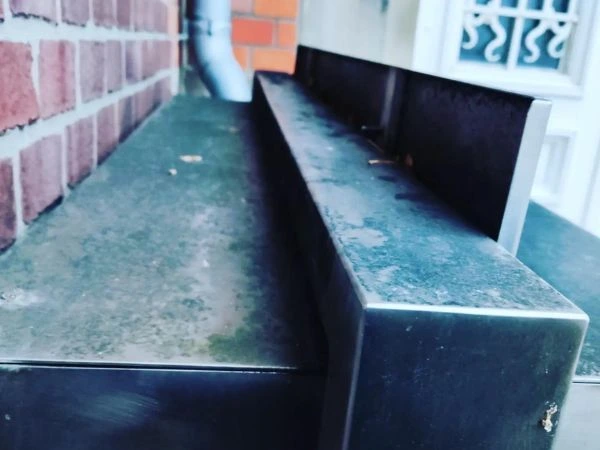Fl&auml;che vor der Reinigung
